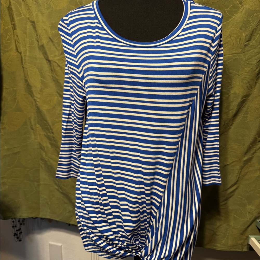 Annabelle Blue & White Striped 3/4 Sleeve Top Knotted Bottom New w/o Tags Sz M